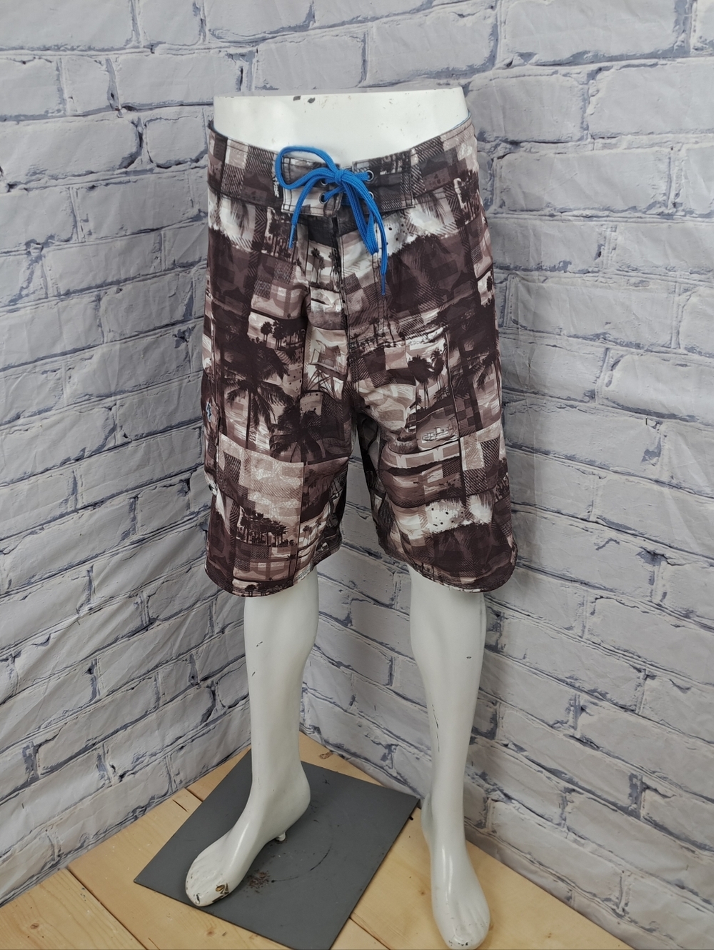 Vintage Y2K Ripzone Board Shorts Swim Tropical LA Palms size 36 11.5" Inseam